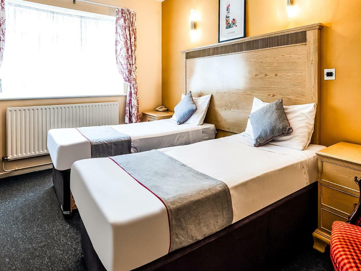 Oyo Osterley Park Hotel Isleworth Room photo