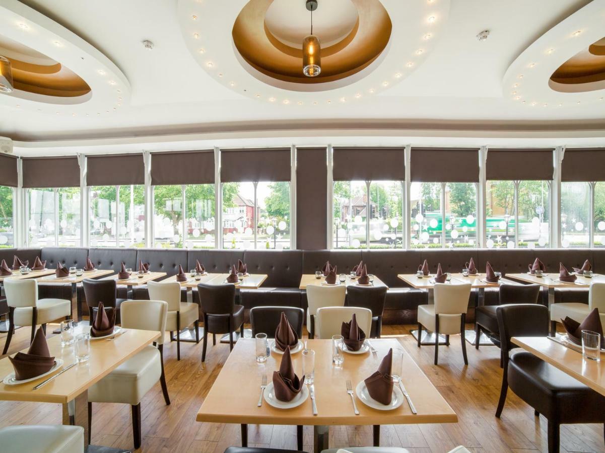 Oyo Osterley Park Hotel Isleworth Exterior photo